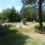 Mas Moise Bed & Breakfast Sauve