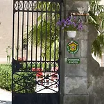 Mas Moise Bed & Breakfast