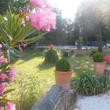 Mas Moise Bed & Breakfast Sauve