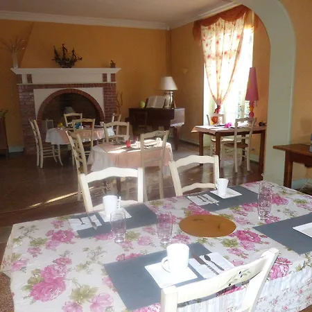 Mas Moise Oda ve Kahvaltı 2*