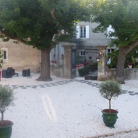 Mas Moise Bed & Breakfast Sauve