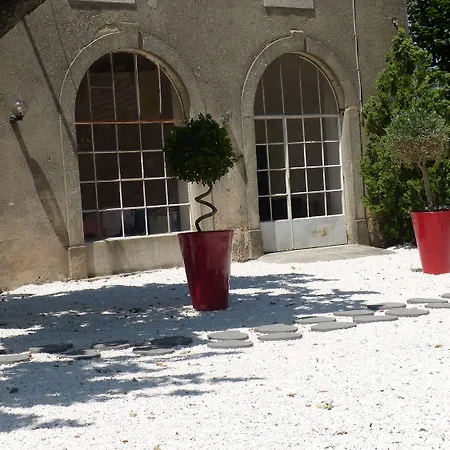 Oda ve Kahvaltı Mas Moise Sauve