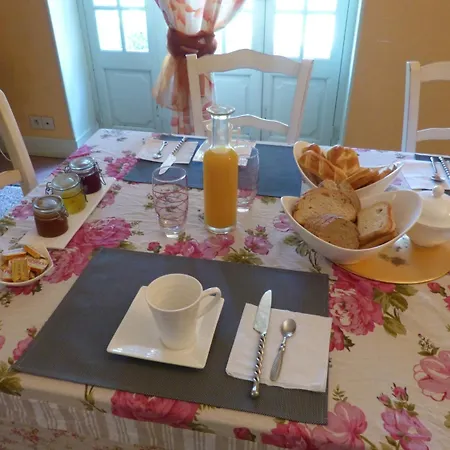 Mas Moise Oda ve Kahvaltı