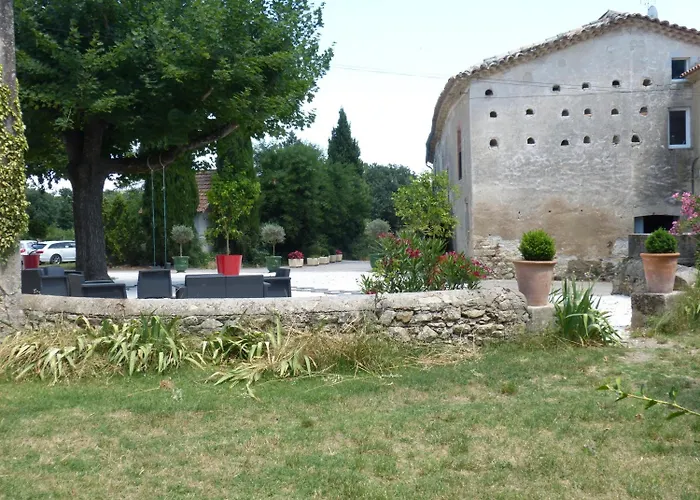 Mas Moise Couette-café 2*